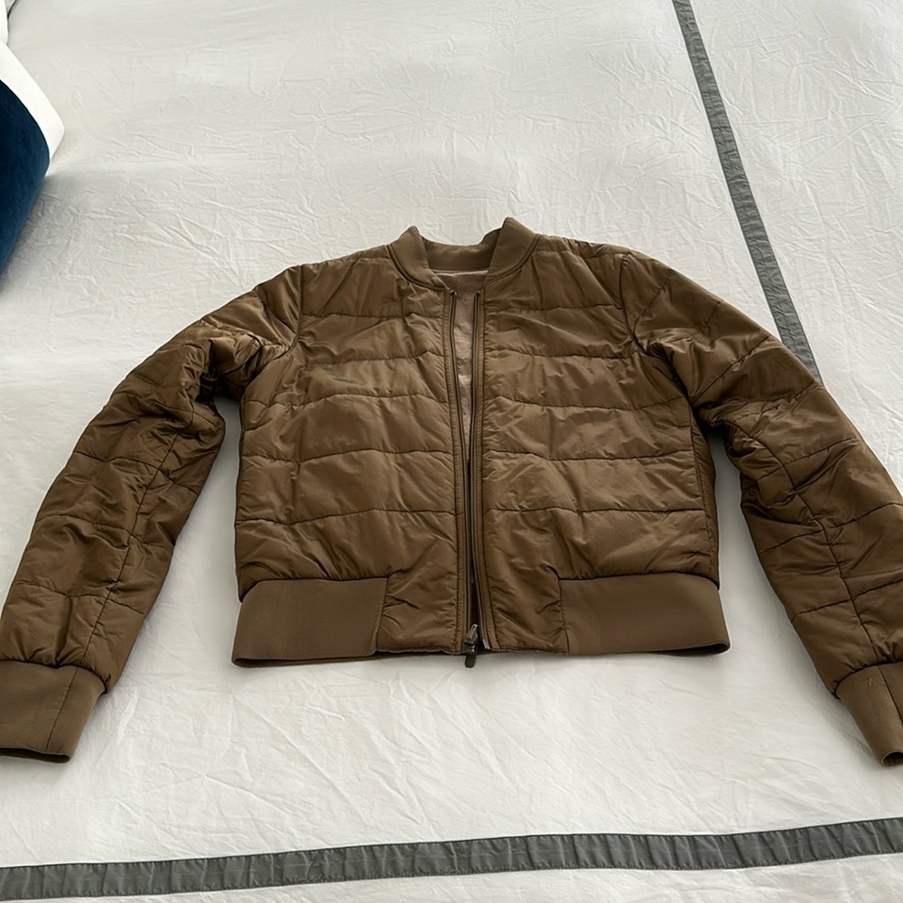 Lululemon reversible quilted gold jacket size small